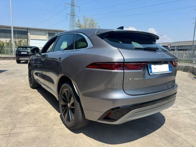 JAGUAR F-Pace usata, con Boardcomputer