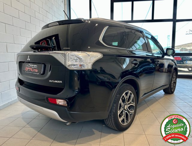 MITSUBISHI Outlander usata, con Airbag Passeggero