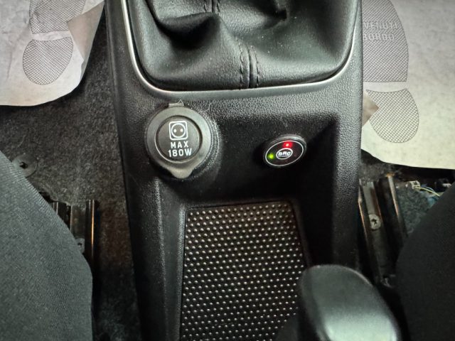 FIAT Punto usata, con USB