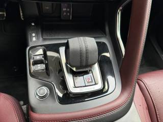 JAGUAR E-Pace usata, con Sensori di parcheggio posteriori