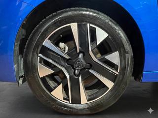 PEUGEOT 208 usata, con Boardcomputer