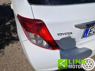 TOYOTA Yaris usata, con Servosterzo