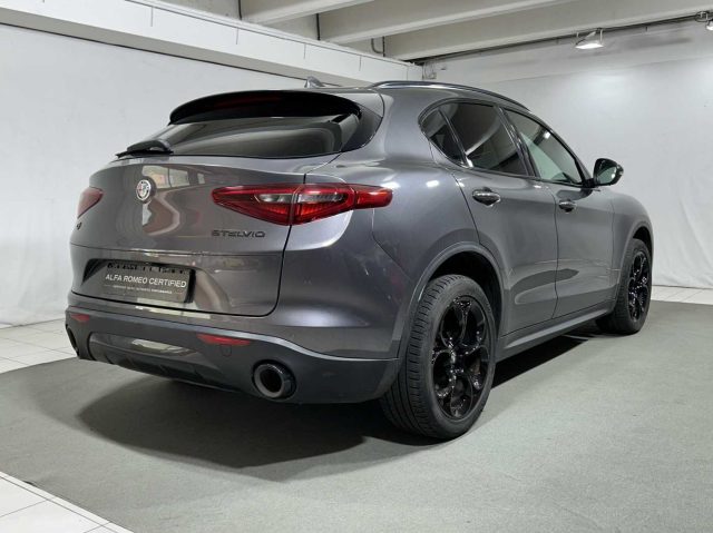 ALFA ROMEO Stelvio usata, con Autoradio