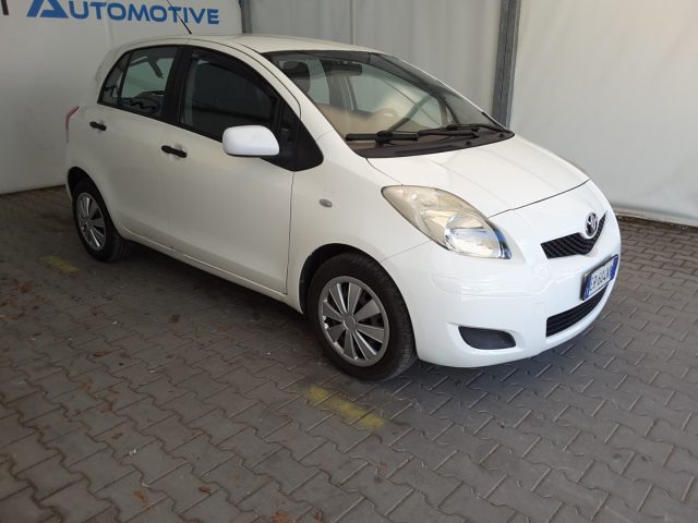 TOYOTA Yaris usata, con Airbag