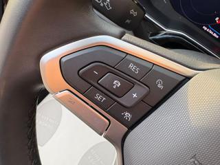 VOLKSWAGEN Taigo usata, con Fari LED