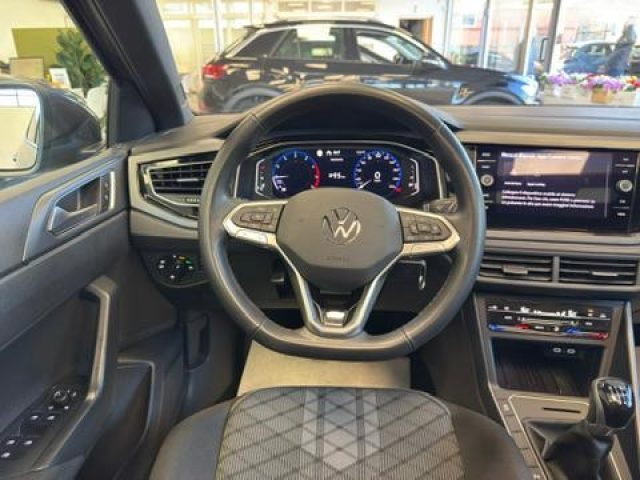 VOLKSWAGEN Taigo usata, con Controllo automatico clima