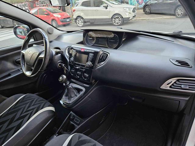 LANCIA Ypsilon usata, con Sedile posteriore sdoppiato
