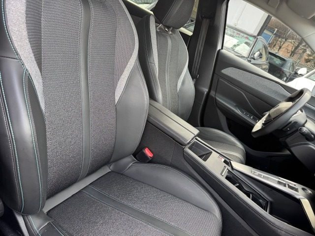 PEUGEOT 308 usata, con Controllo automatico clima