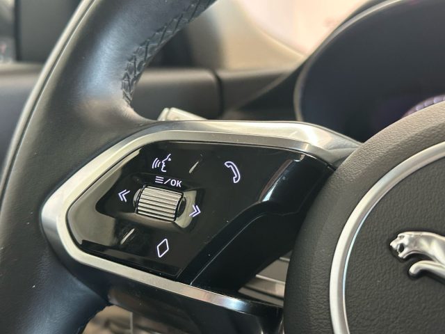 JAGUAR E-Pace usata 13