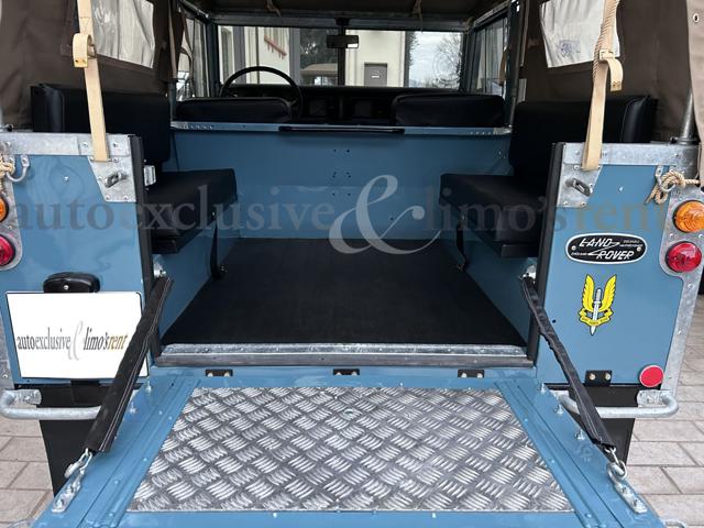 LAND ROVER Defender usata 11