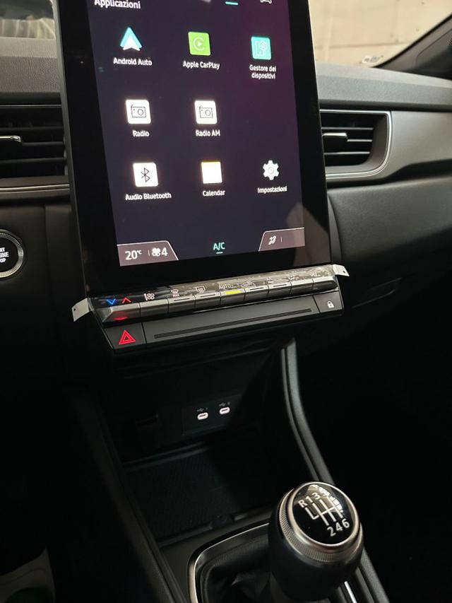 RENAULT Captur usata, con Volante in pelle