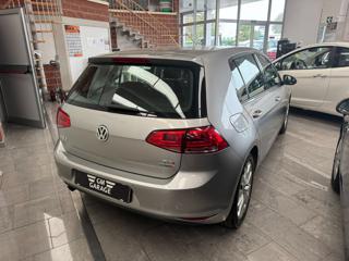 VOLKSWAGEN Golf usata, con USB