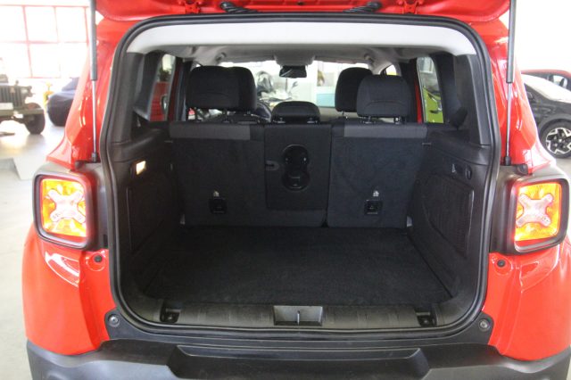 JEEP Renegade usata, con USB