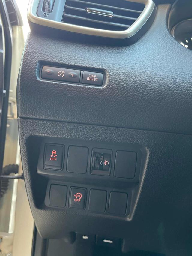 NISSAN Qashqai usata, con Sedile posteriore sdoppiato