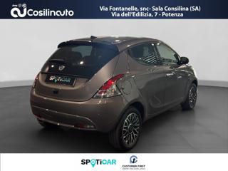 LANCIA Ypsilon usata, con Autoradio
