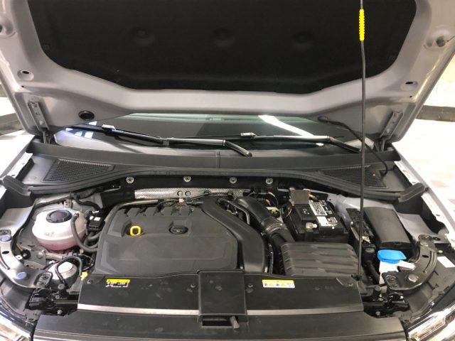 VOLKSWAGEN T-Roc usata, con Frenata d