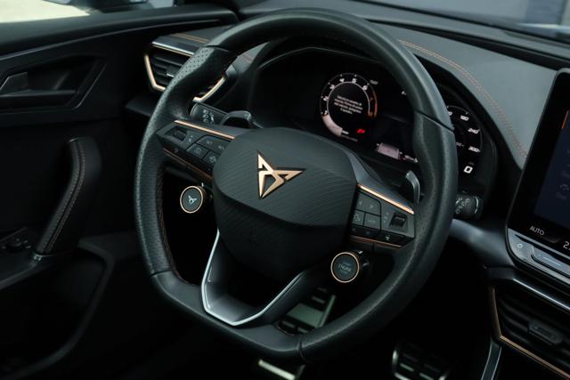 SEAT Leon usata, con Leve al volante