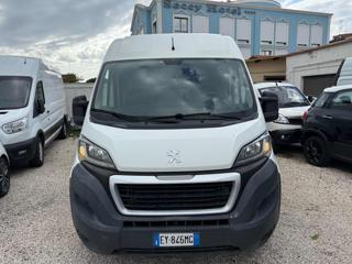 PEUGEOT Boxer usata, con Airbag