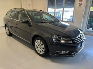 VOLKSWAGEN Passat usata, con Airbag laterali