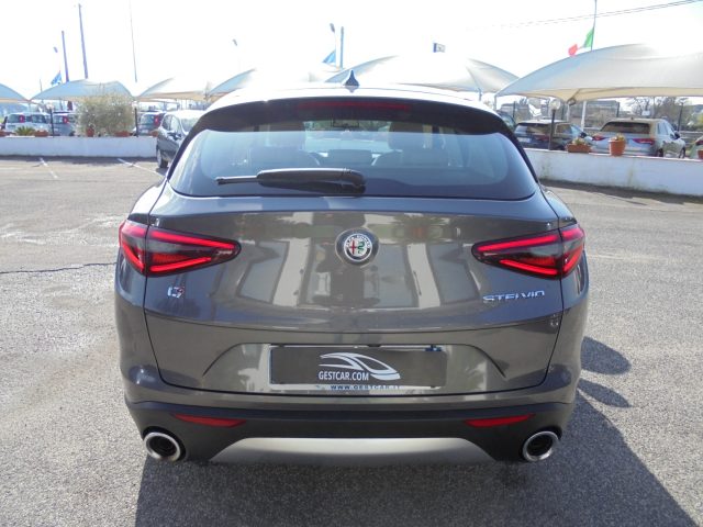 ALFA ROMEO Stelvio usata, con Autoradio digitale
