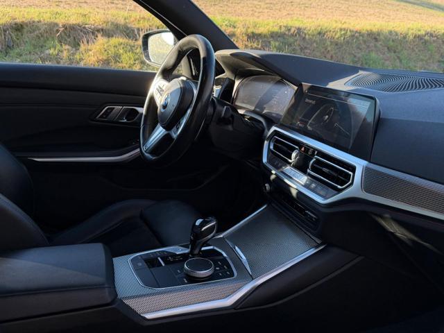 BMW 320 usata, con Park Distance Control