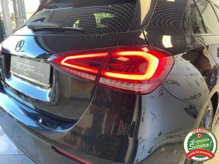 MERCEDES-BENZ A 180 usata, con Fari LED