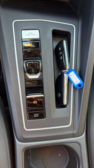 VOLKSWAGEN Golf usata, con Sedile posteriore sdoppiato