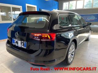 VOLKSWAGEN Passat Variant usata, con Airbag