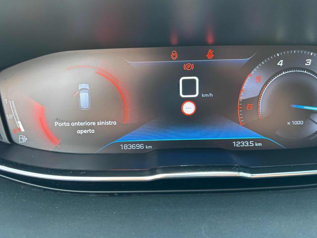 PEUGEOT 3008 usata, con Climatizzatore
