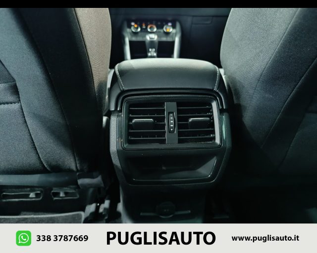 SKODA Karoq usata, con Bracciolo