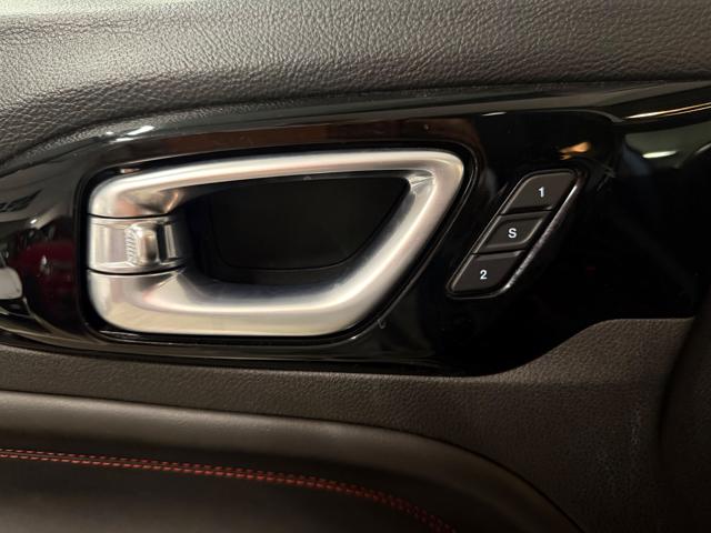 JEEP Compass usata, con Park Distance Control