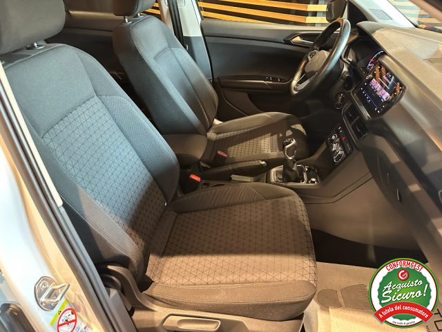 VOLKSWAGEN T-Cross usata, con Leve al volante