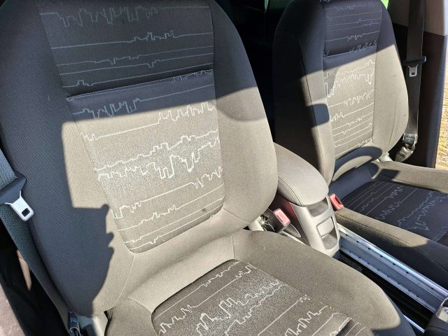 OPEL Meriva usata, con Volante in pelle