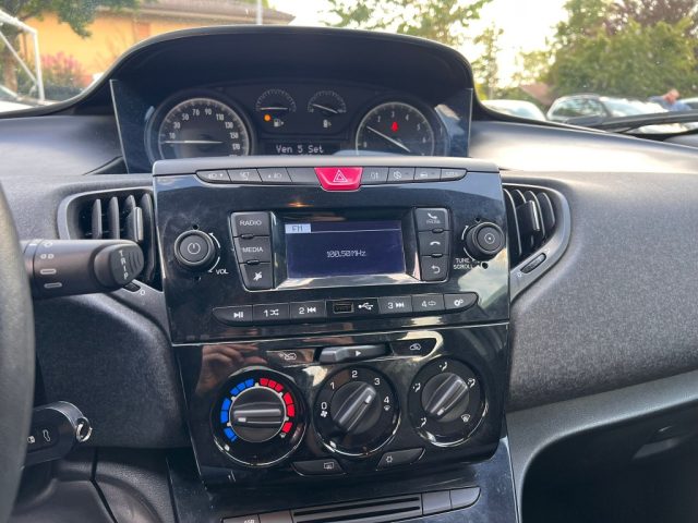 LANCIA Ypsilon usata, con Fendinebbia