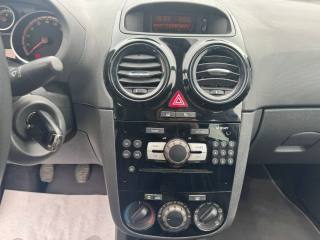 OPEL Corsa usata, con ESP