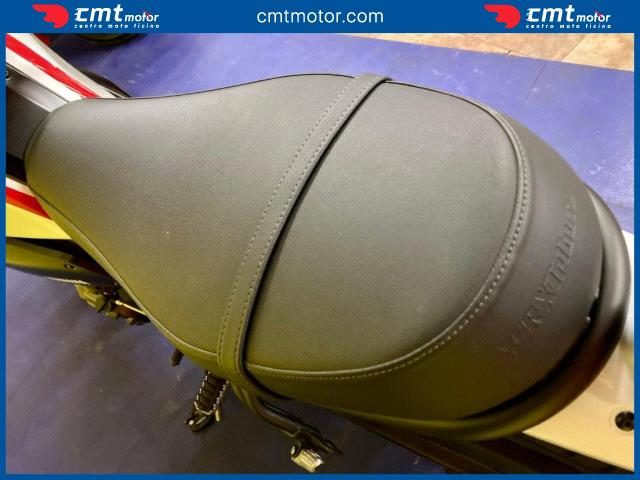 YAMAHA XSR 700 usata 8