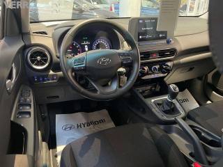 HYUNDAI Kona usata, con USB
