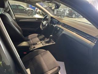 VOLKSWAGEN Passat Alltrack usata, con ESP
