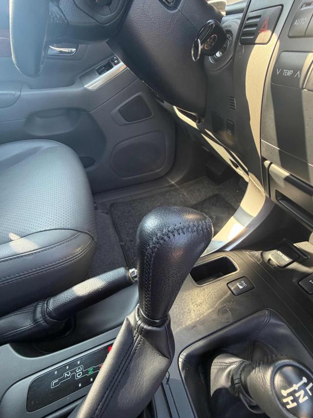 TOYOTA Land Cruiser usata 21