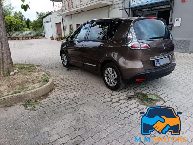 RENAULT Scenic usata, con Autoradio