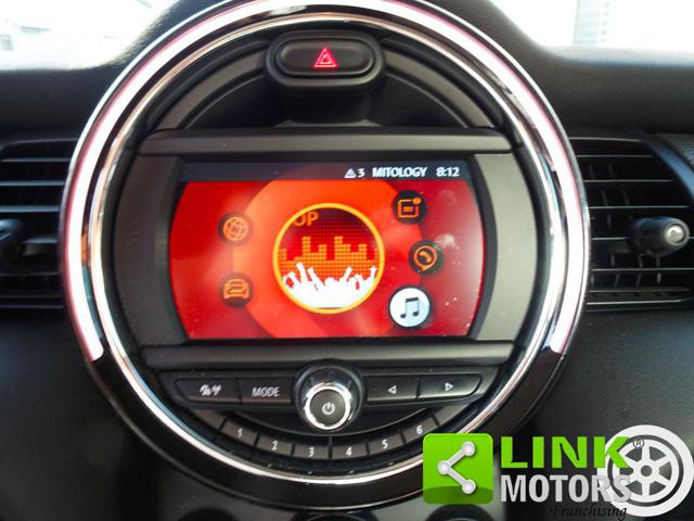 MINI Cooper usata, con MP3