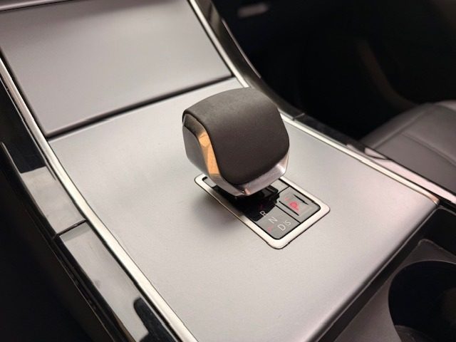 LAND ROVER Range Rover Velar usata, con Regolazione elettrica sedili