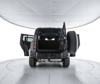 LAND ROVER Defender usata 11