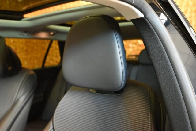 MERCEDES-BENZ C 300 usata 38