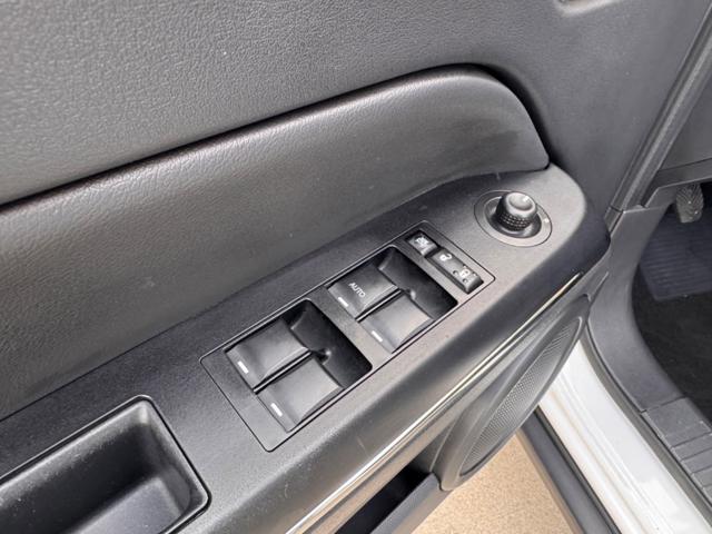 JEEP Compass usata, con Sedile posteriore sdoppiato