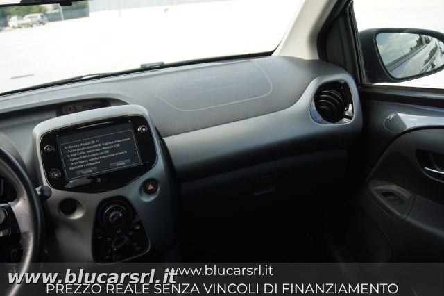 TOYOTA Aygo usata 8