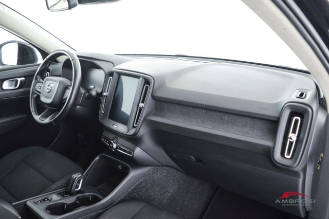 VOLVO XC40 usata 11