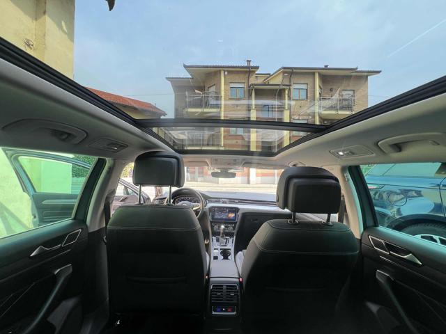 VOLKSWAGEN Passat Alltrack usata, con Fari LED