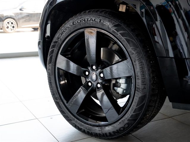 LAND ROVER Defender usata, con Bracciolo