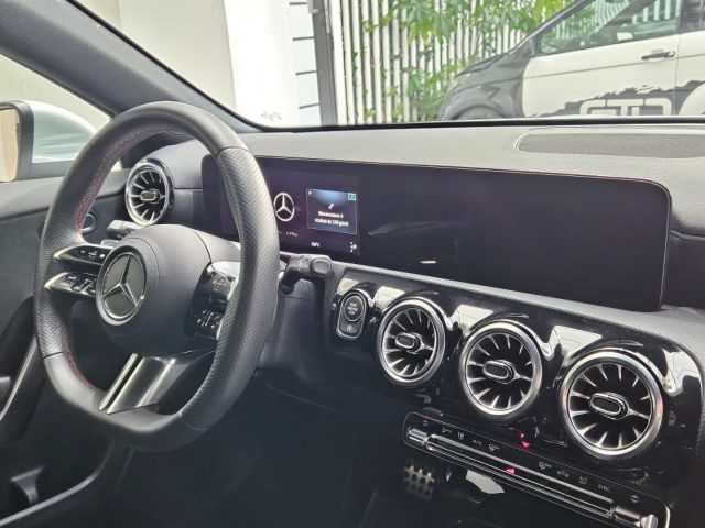 MERCEDES-BENZ A 200 usata, con Vetri oscurati